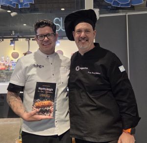 Lucas Martí Boldrini con el Chef rosarino Luciano Nanni